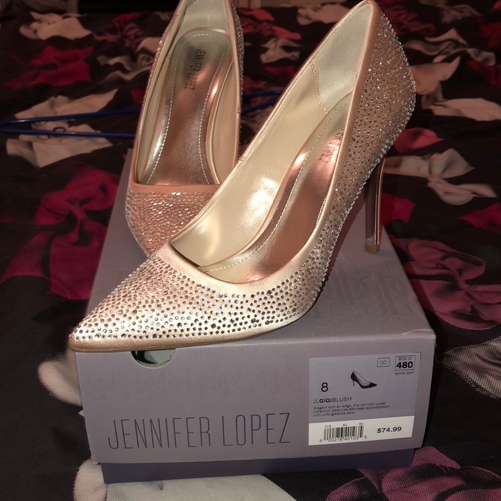 Jennifer Lopez Gigi Blush heels